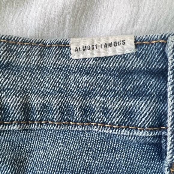 Zumiez Almost Famous High Waisted Distress Jean Shorts Size: XS Extra Small - Picture 3 of 8